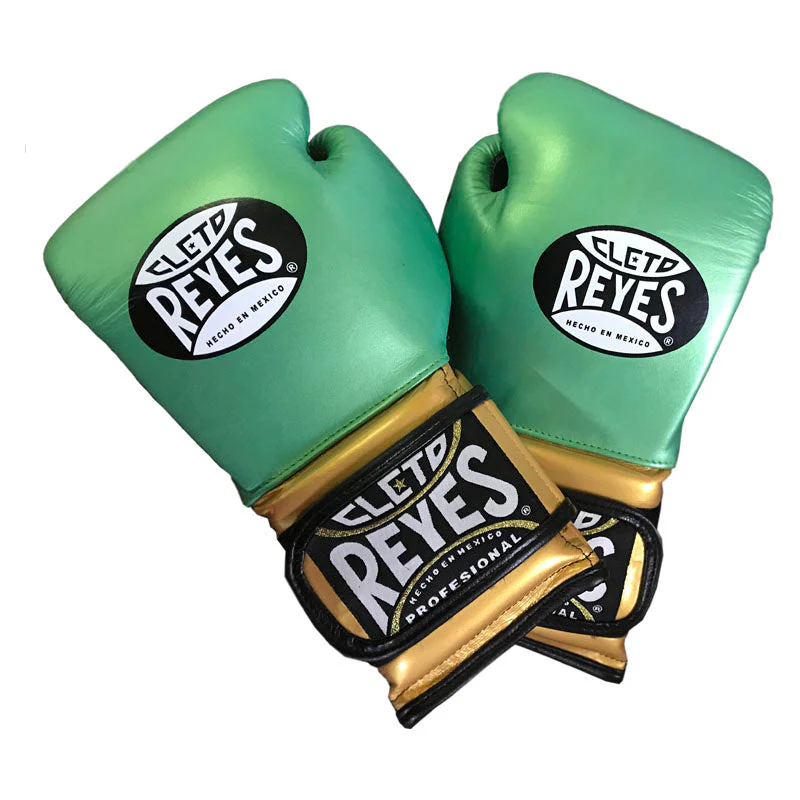 Guantes Cleto Reyes WBC para entrenamiento con cierre de contacto en piel - Image 3